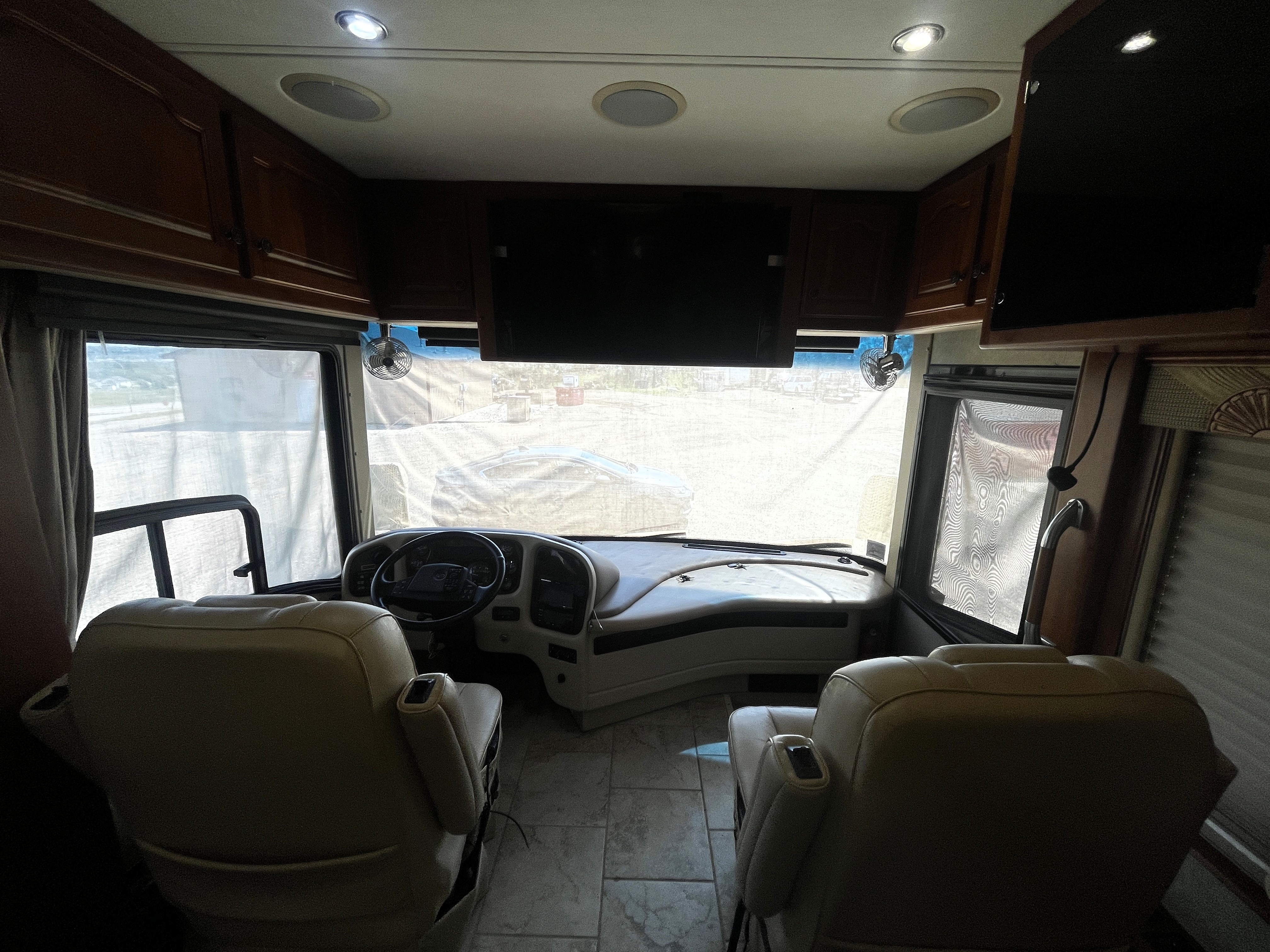 driving area of Coach